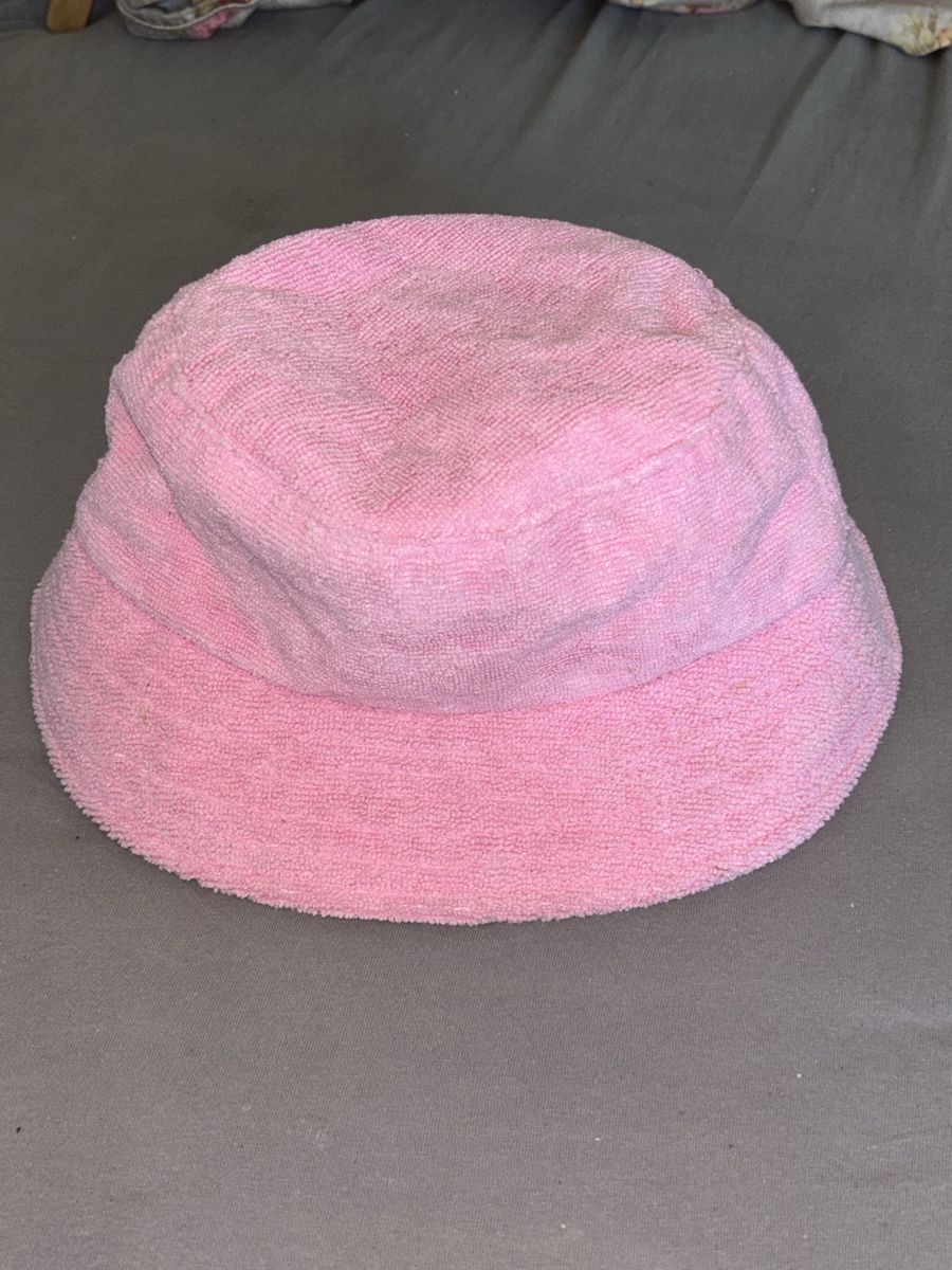 Hüte, Mützen & Caps: PINK TERRY BUCKET HAT – Gebraucht aus Bern von kri_y8h8