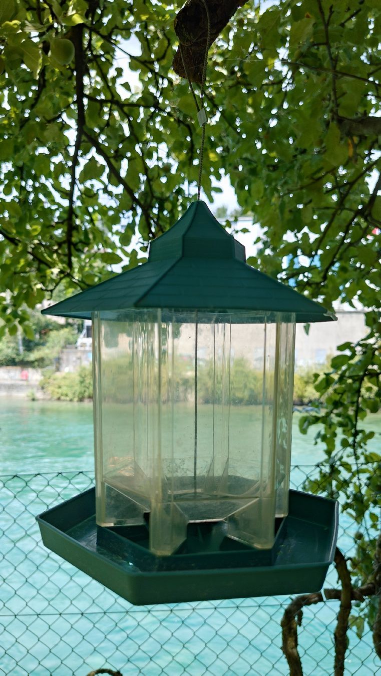 Casette per uccelli: Vogelfutterhaus zum Aufhängen  – Usato da Luzern venduto da sandy-mary
