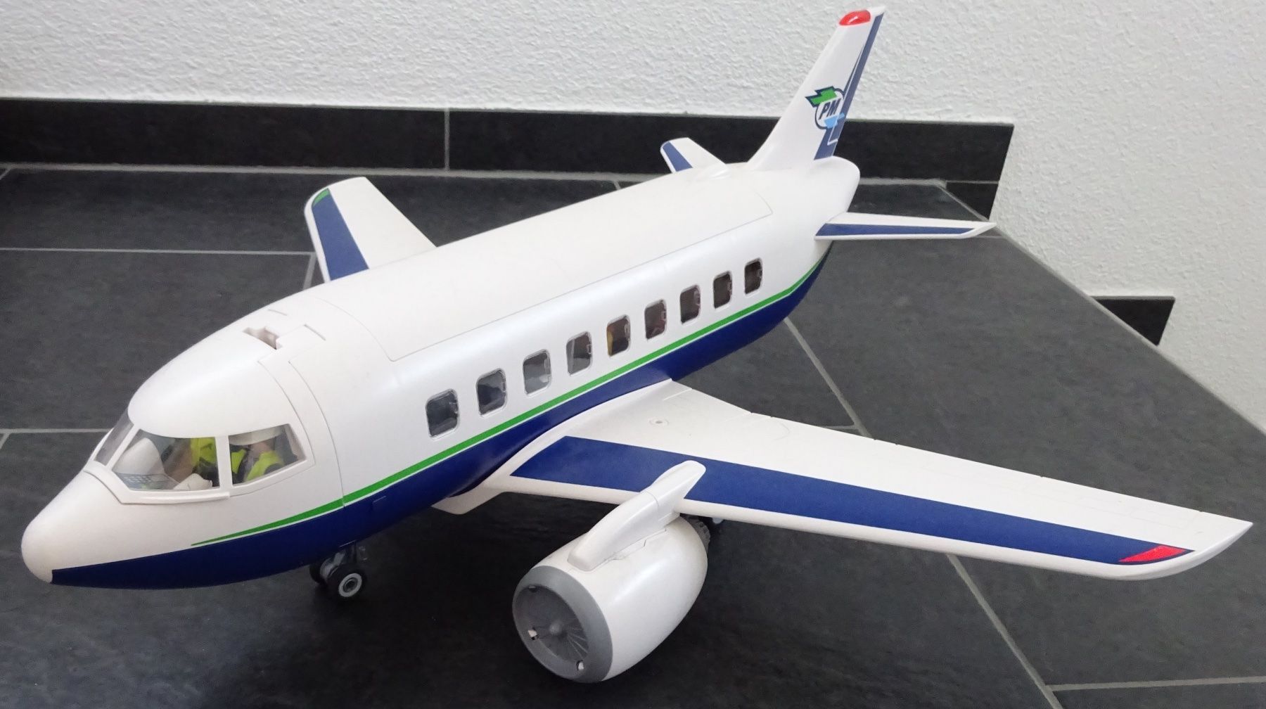 Playmobil Giocattoli: PLAYMOBIL 5261 - Cargo- und Passagierflugzeug – Usato da Wagenhausen venduto da M.Sieg 2