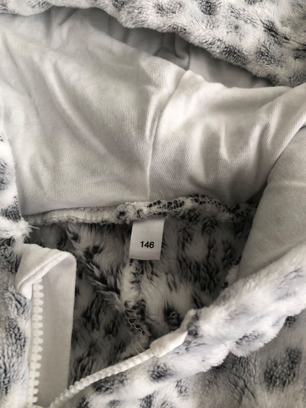 H&M Tute: Onesuit Leopard – Usato da Bassersdorf venduto da Dobumeka 2
