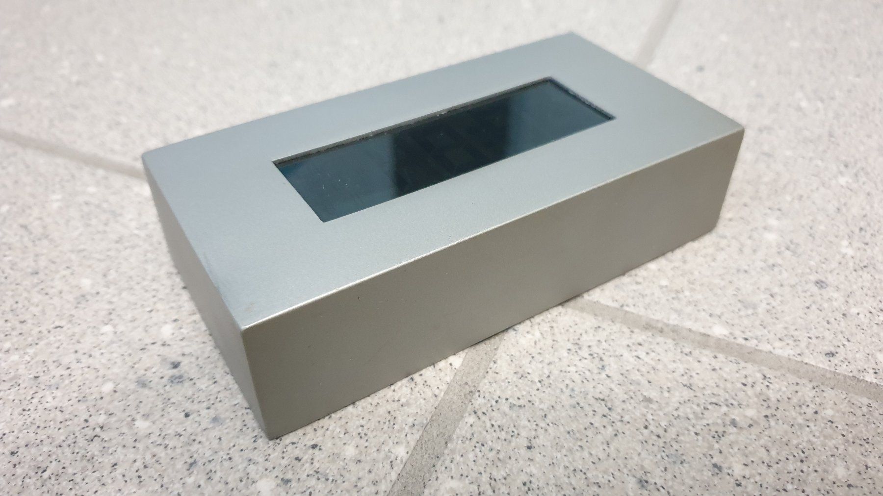 Pendules & Horloges murales: LED Uhr mit durchsichtigem Glas – D'occasion à Stäfa par Supertramp73 9