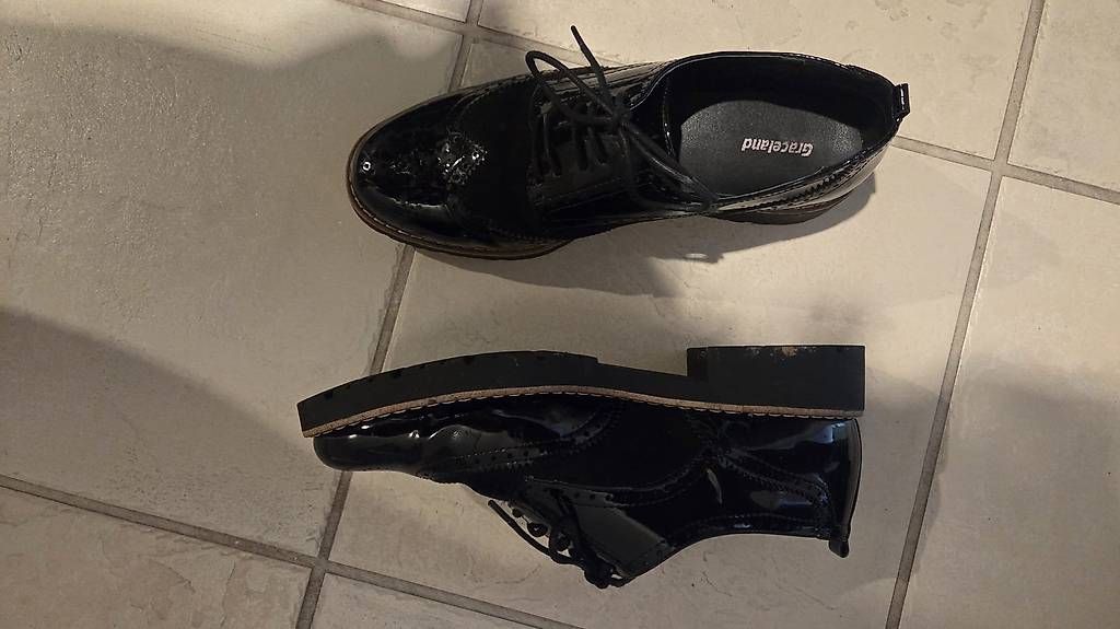 Damenschuhe: elegante flache Schuhe – Gebraucht aus Stadel von Robinnadja