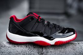 Nike Jordan 11 low Bred