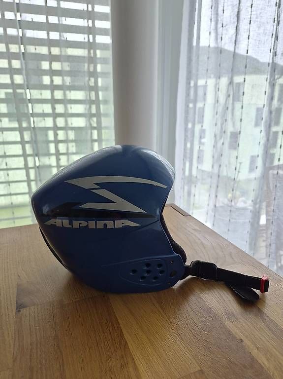 Caschi: Casque ski/bob/luge taille 48-50cm – Usato da Corgémont venduto da airmath