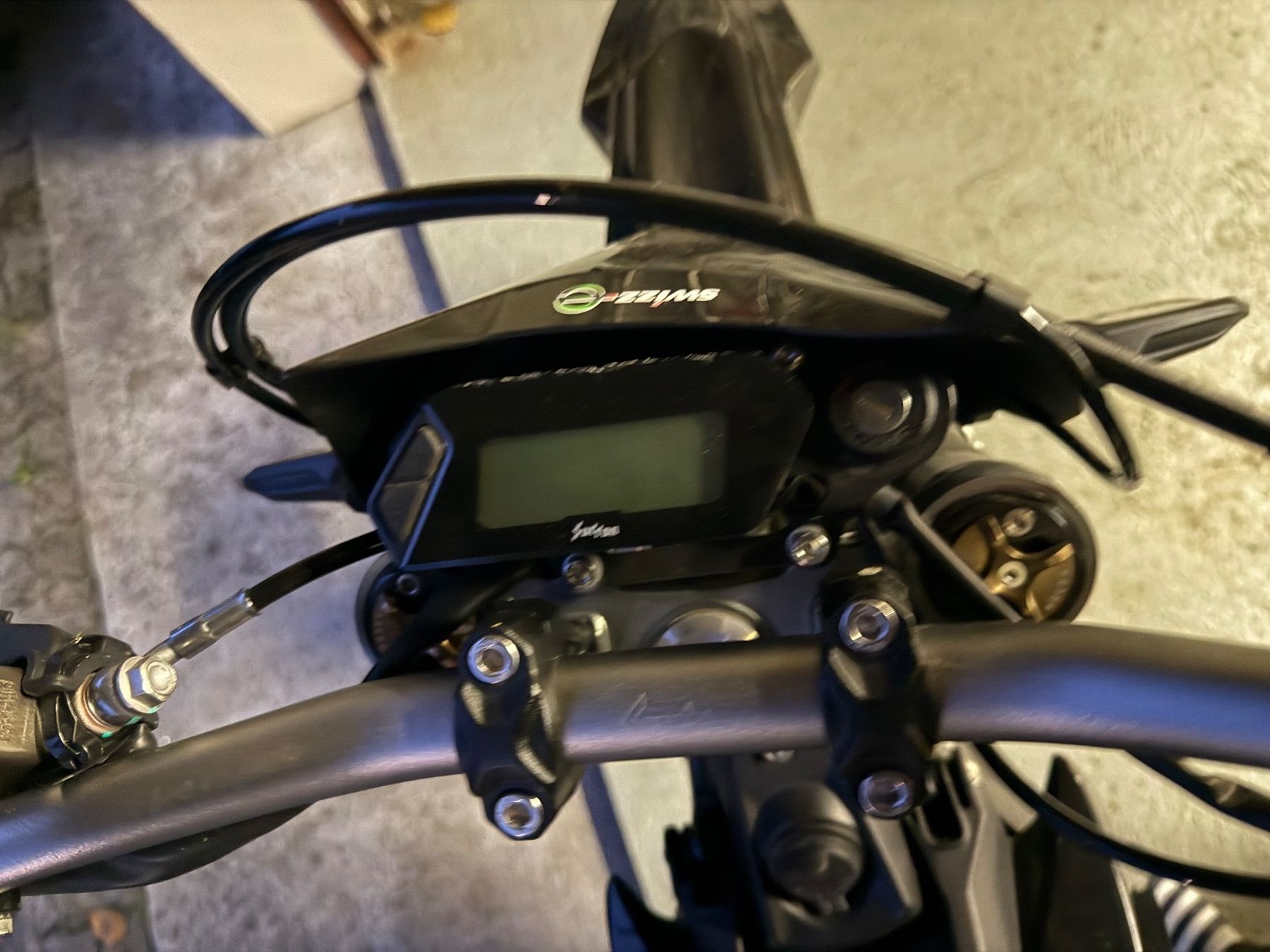 Sur-Ron Strada: Surron Ultra Bee Supermoto – Usato da Schänis venduto da sim_n9qh 9