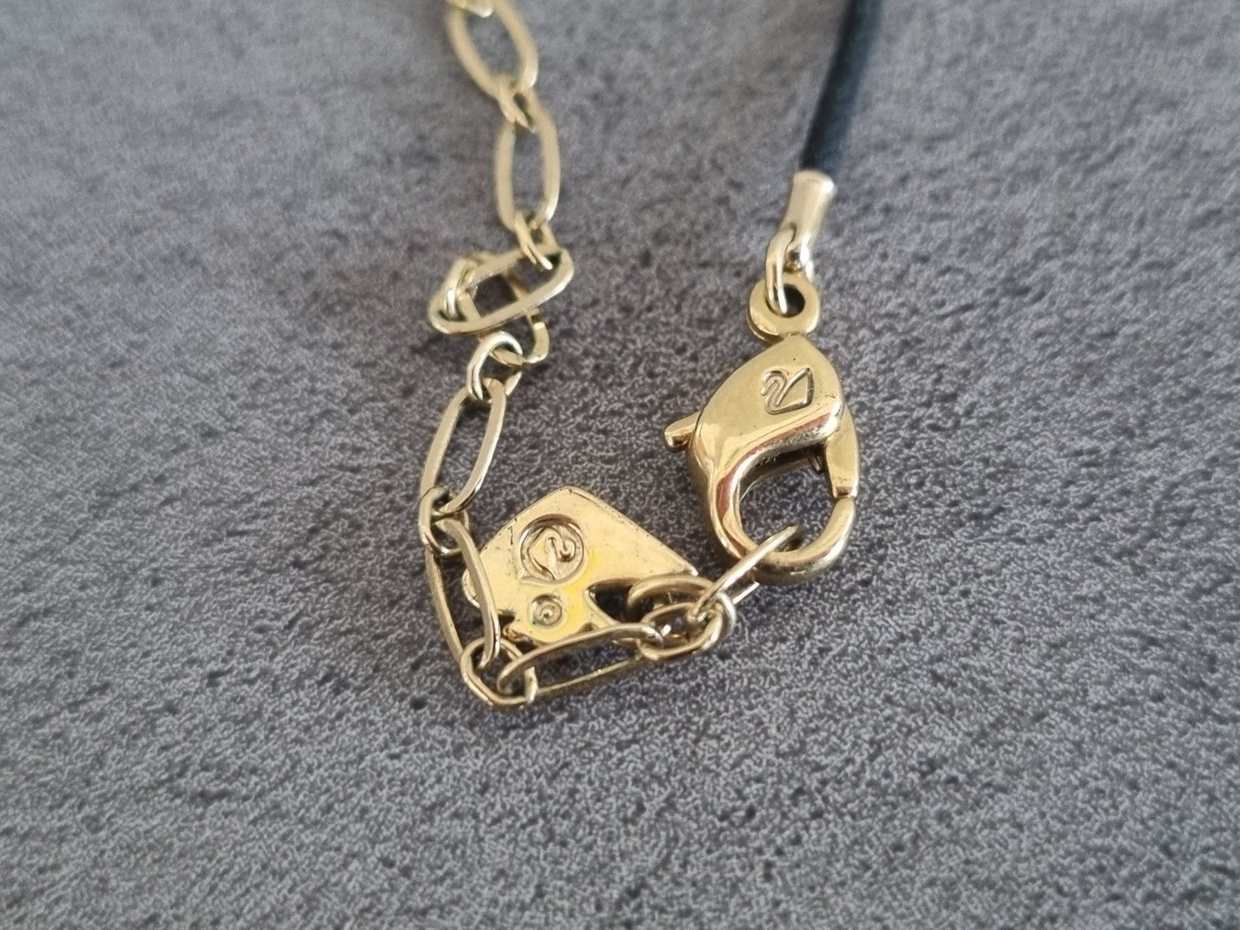 Swarovski Ciondoli: Swarovski "Elvis" Anhängerkette Weihnachtskugel (Goldplated) – Usato da Lenzburg venduto da freedomky 2