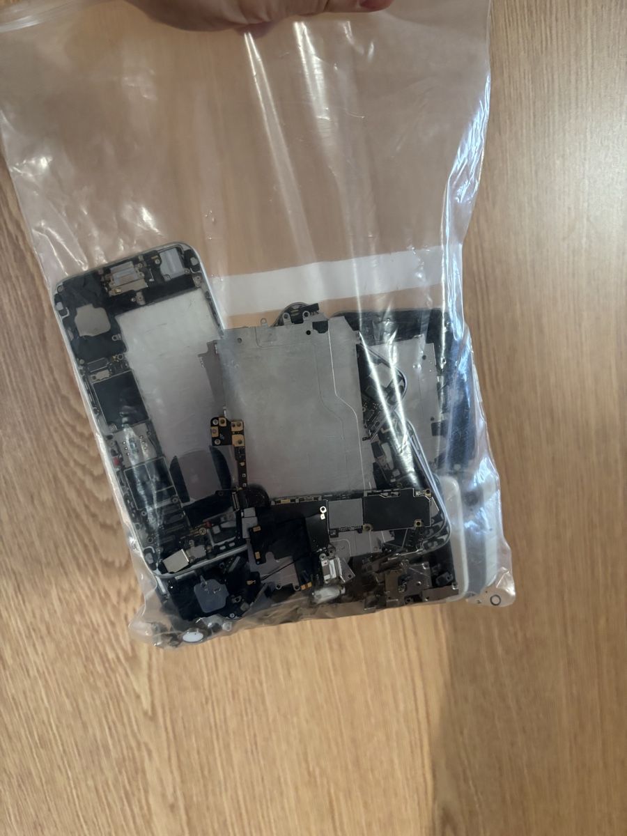 Apple Telefoni cellulari / Smartphones: Lot pièces iPhone 6 – Usato da Vicques venduto da samyboy 2