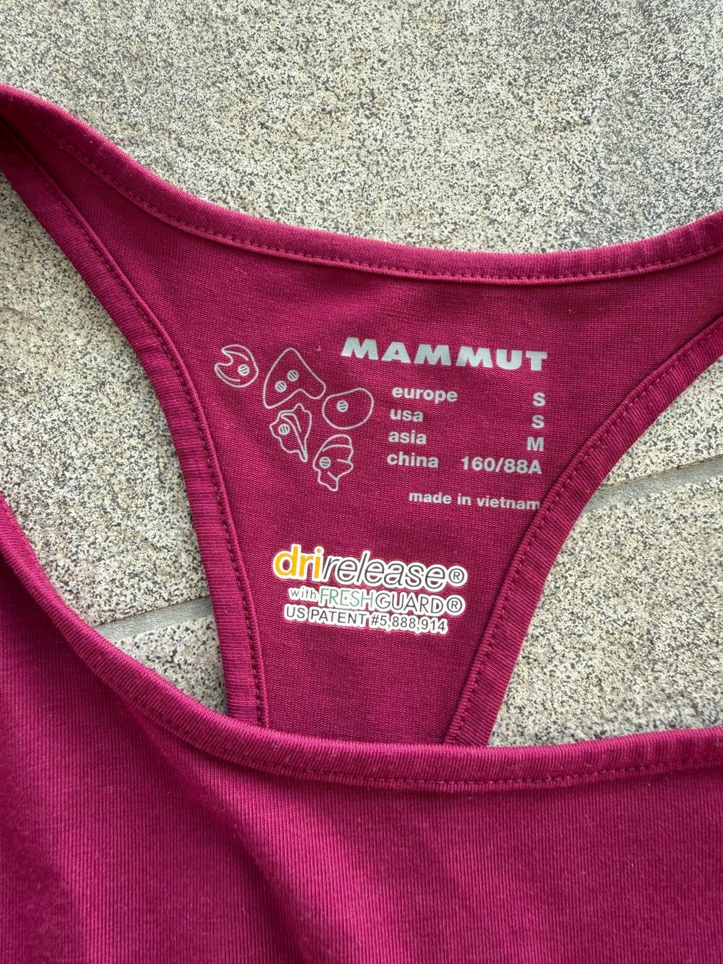 Mammut Tops: Mammut Damen Top Grösse S – Gebraucht aus Menznau von sasna 1