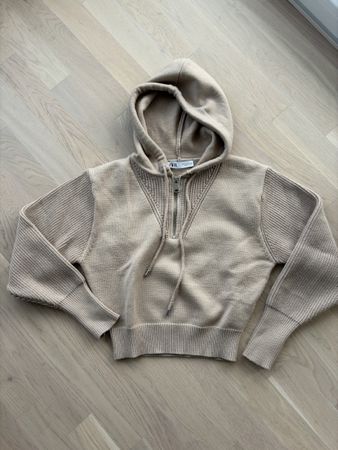 ZARA Strickpullover mit Kapuze, Beige, Grösse S