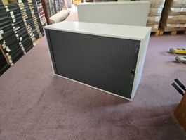 schöner Lateralschrank mit Schlüssel 120x44cm H: 72cm