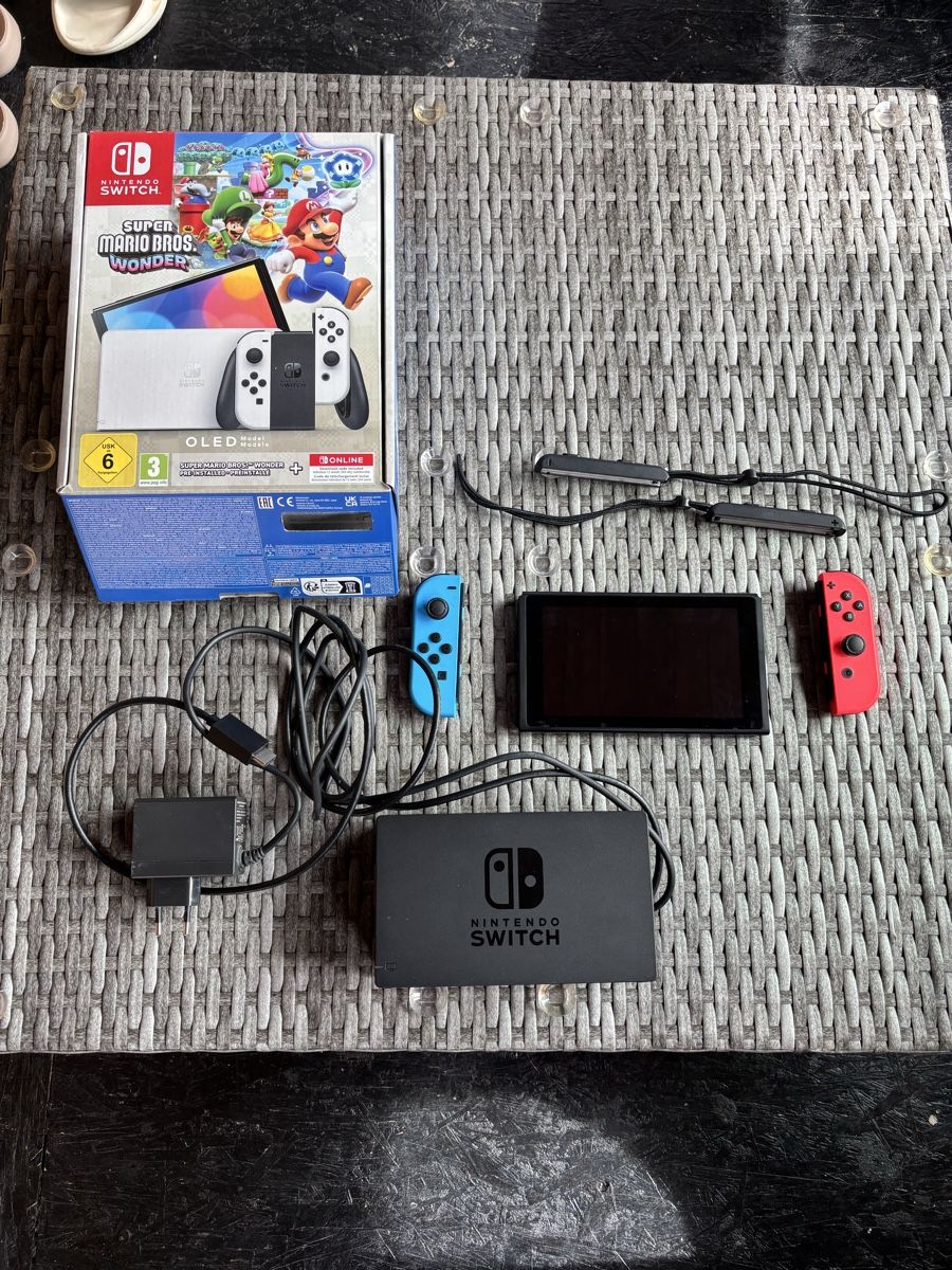 Nintendo Console: Nintendo Switch OLED Konsole Mario Edition gebraucht – Usato da Widnau venduto da ste_2cxb 1