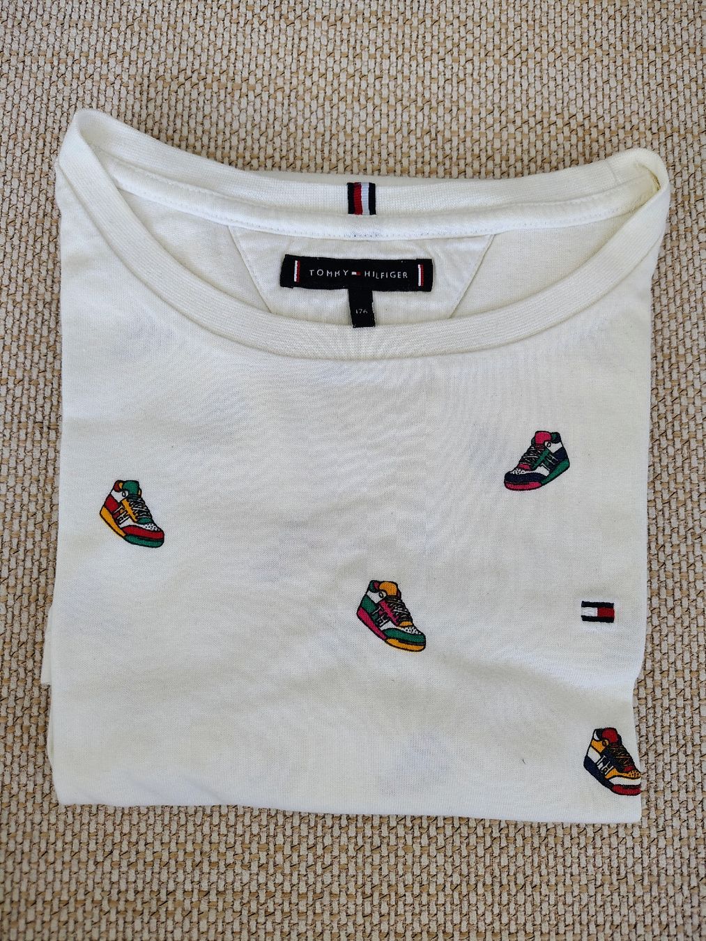 Tommy Hilfiger Camicie, T-shirt & Polo: Tommy Hilfiger 176 maglietta – Usato da tenero venduto da Mam74