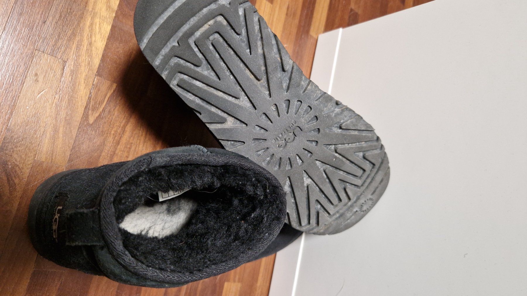 Ugg Damenschuhe: Uggs Mini Boots Gr. 38 – Gebraucht aus Wallisellen von jazie_11 5