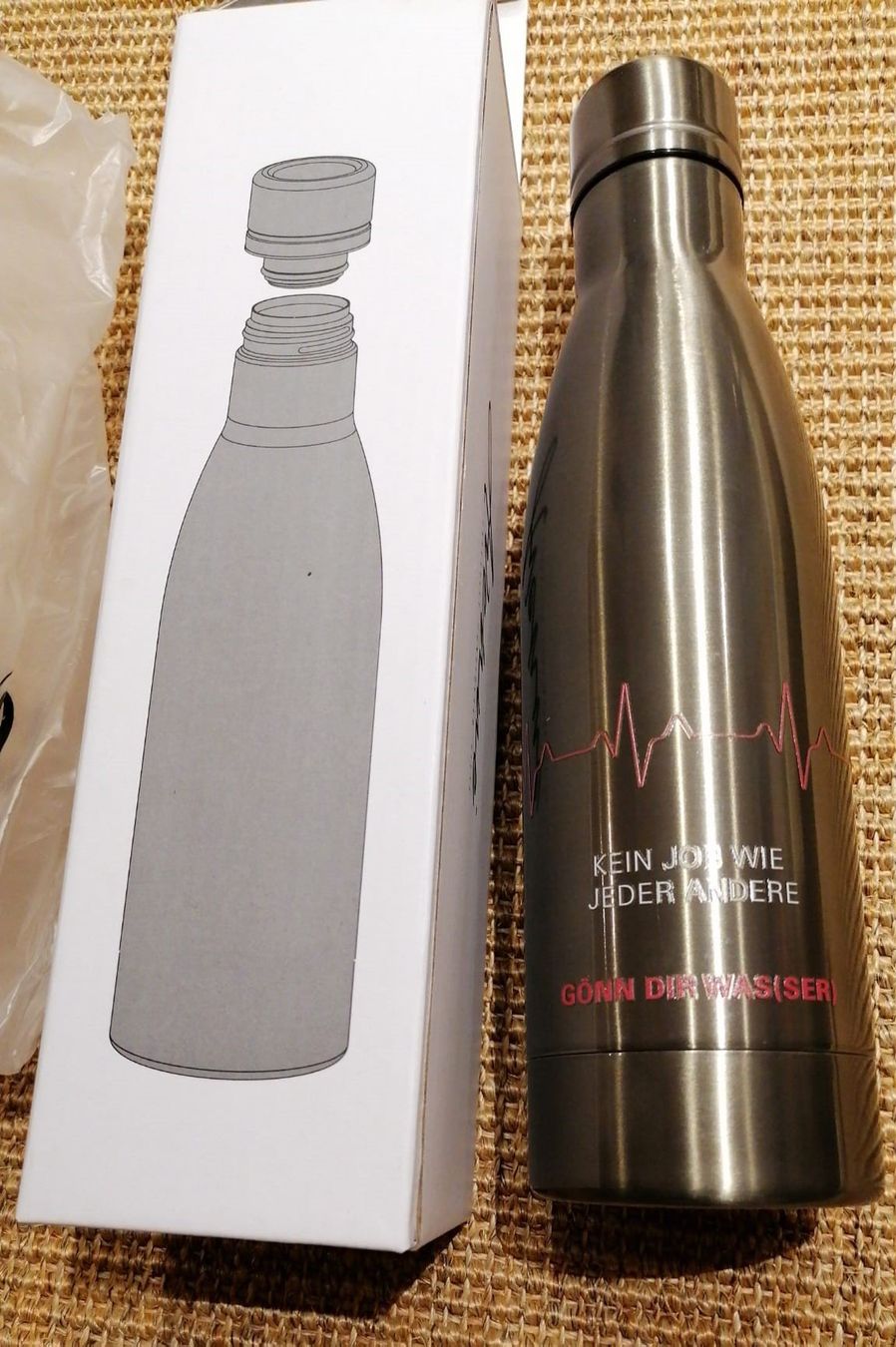 Trinkflaschen & Thermosflaschen: Trinkflasche alu – Neu und originalverpackt aus Grächen von Hel7890
