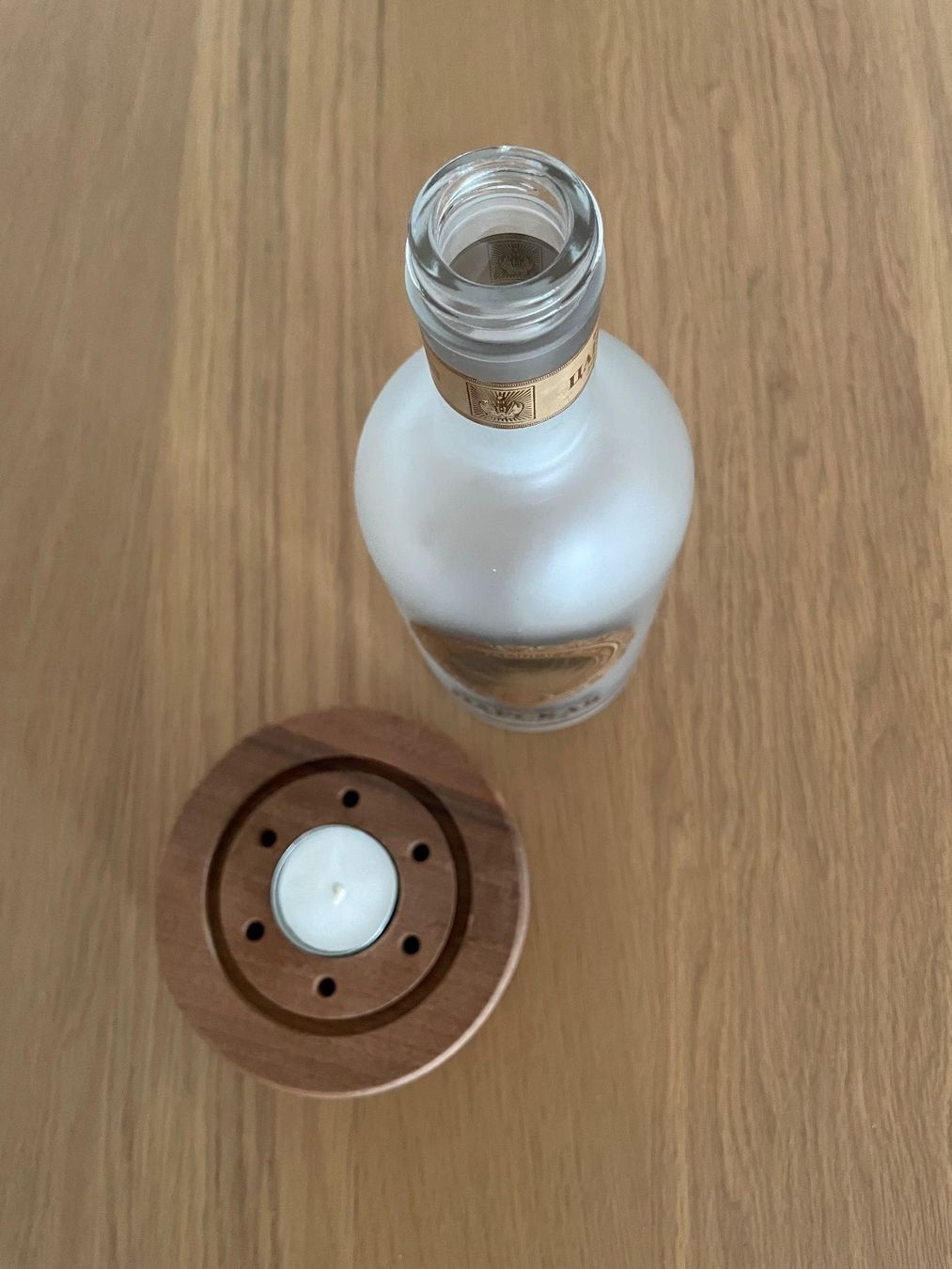 Alle Dekorationen: Einzigartige Flaschenlampe aus Glas von – Gebraucht aus Winkel von Kade50 3