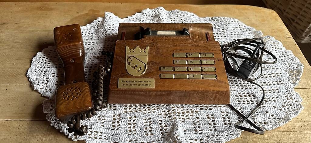 Telefoni: Telefon Retro Holz – Usato da Matten(St.Stephan) venduto da ren_r8tw 1
