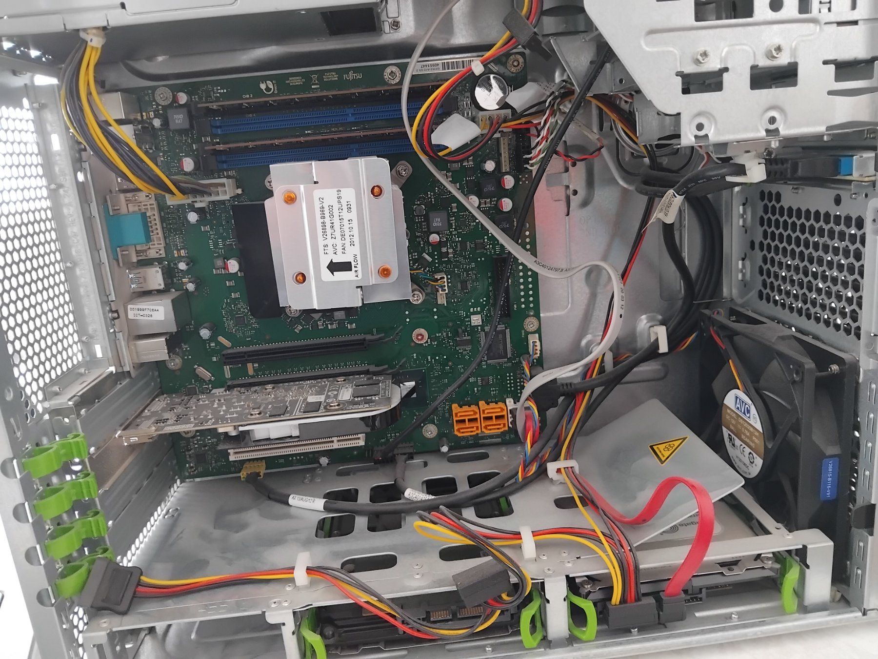 Fujitsu PC: Gebrauchter Fujitsu Esprimo – Usato da Visp venduto da Reini_71 2