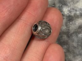 Pandora Charm - wunderschön mit Muster - Top Zustand! 🩶