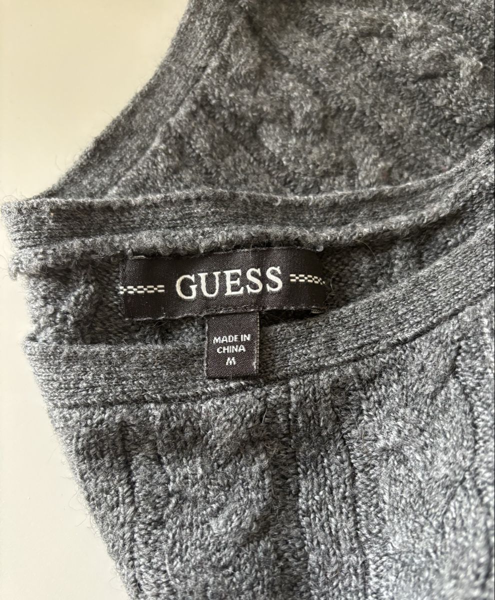 Guess Pullover & Sweatshirts: Guess Pullover  – Gebraucht aus Schaffhausen von Atlas110 1