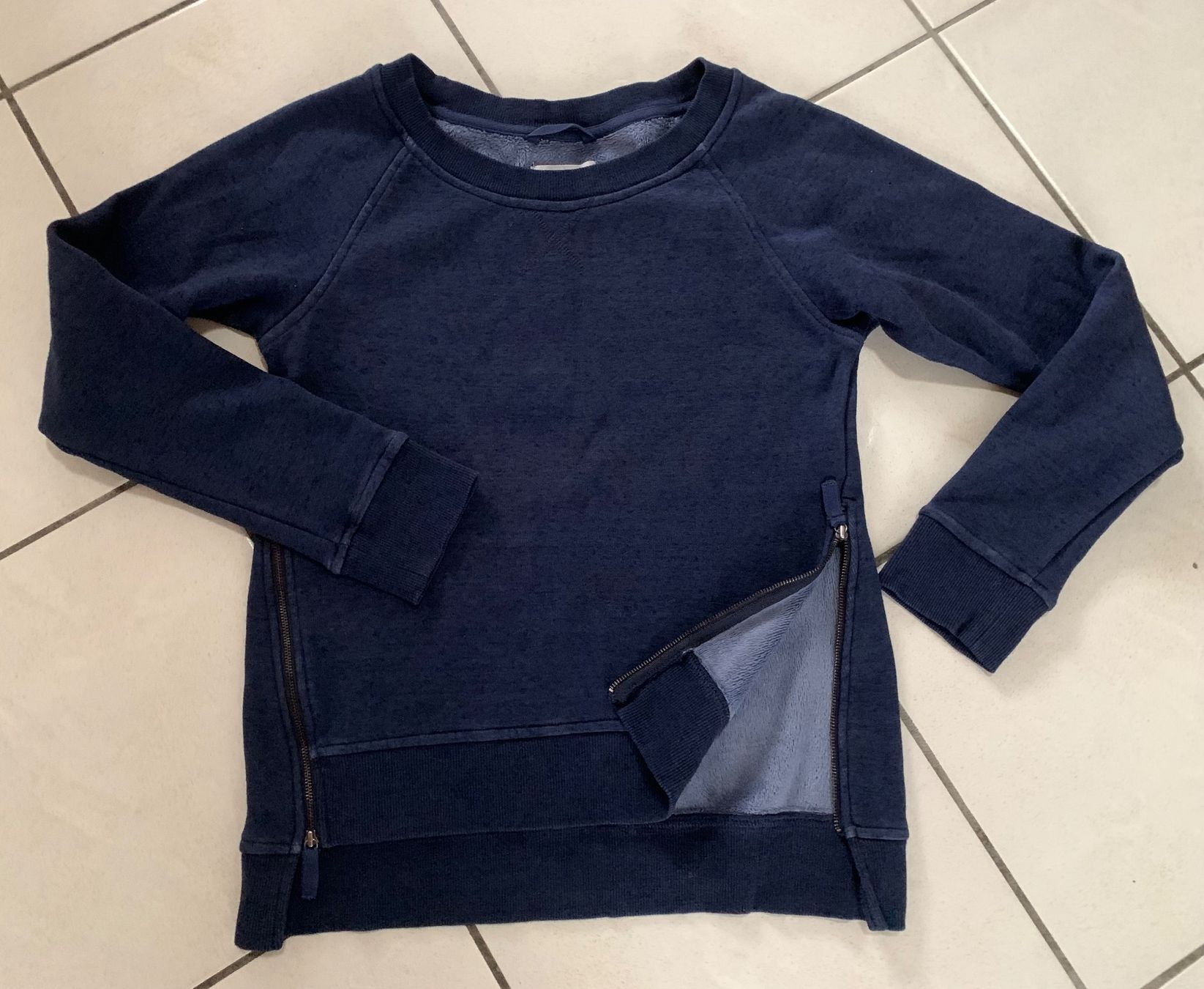 Pullover & Sweatshirts: UGG Kuschelpullover mit Reissverschluss Gr. S – Gebraucht aus Sursee von escape62