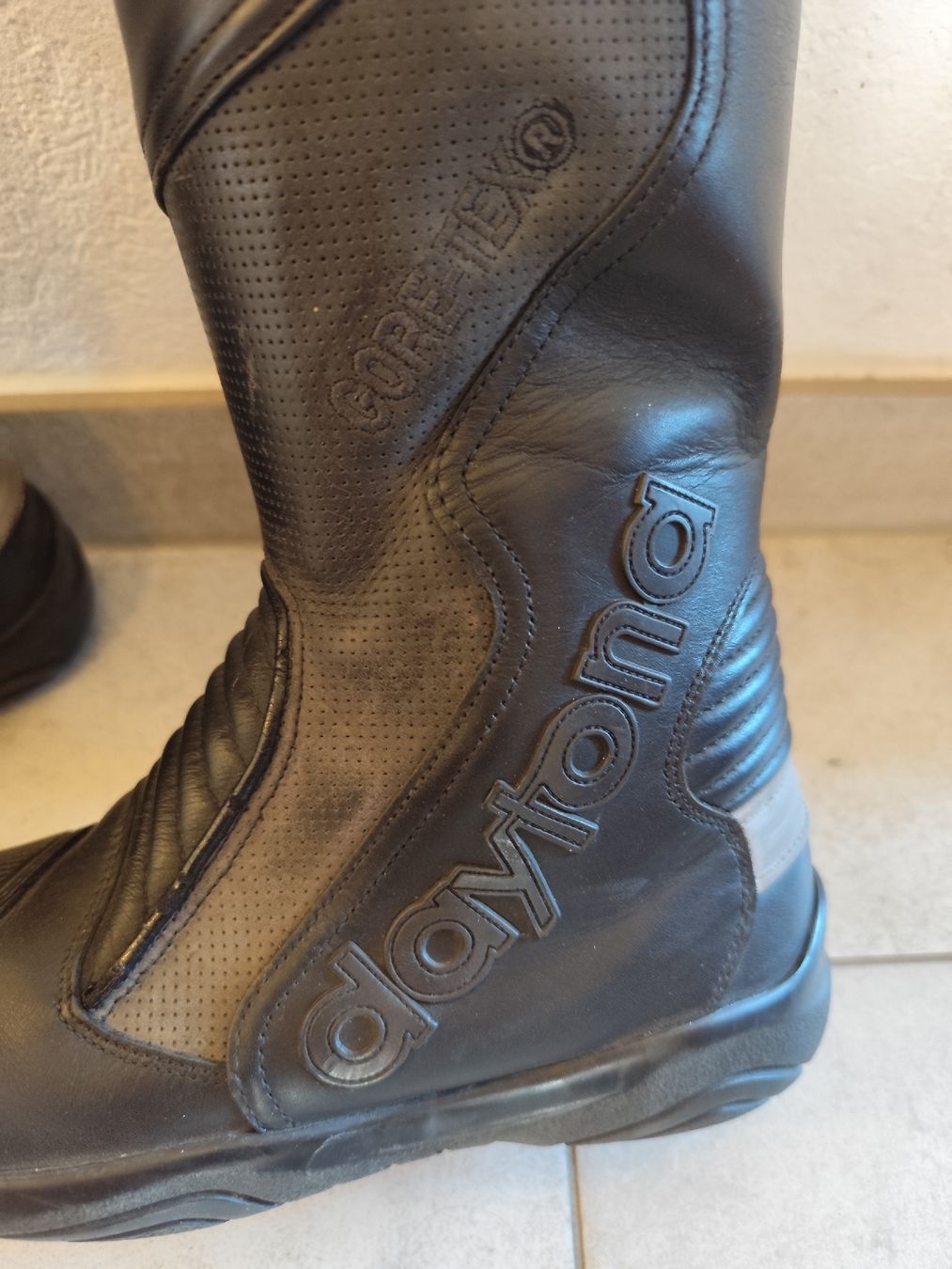 Scarpe da uomo: Bottes de moto Gore-Tex T38 – Usato da St-Léonard venduto da 2pas 2