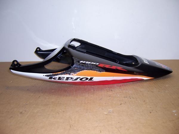 Honda Alle Motorradersatzteile: Heckschale Honda CBR 1000 RR Repsol – Defekt aus Kölliken von motoleu 2