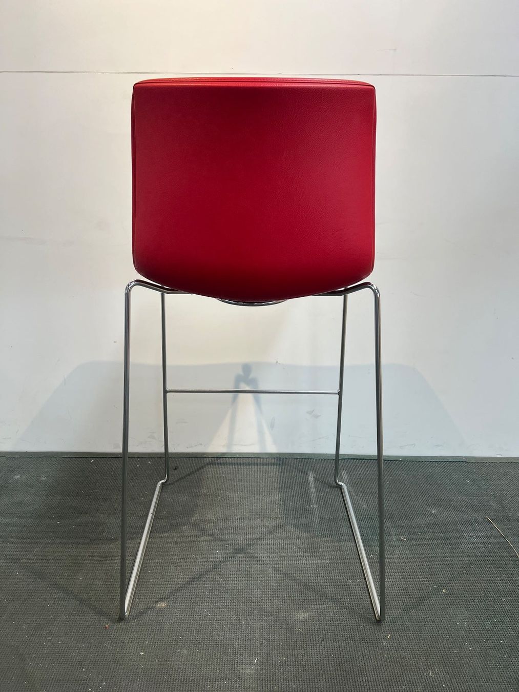 Arper Hocker: 021 Posten 2x ARPER Designer Barhocker Catifa46 – Gebraucht aus Wangen an der Aare von TBYN 4