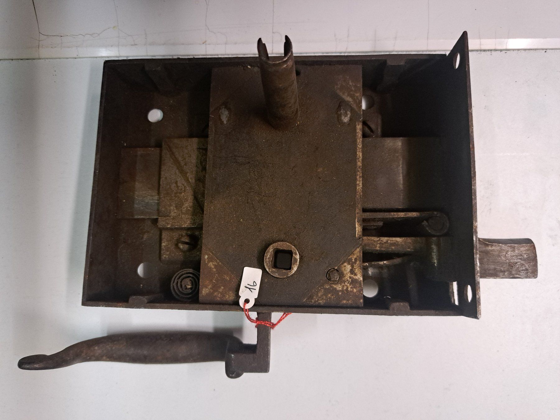 Cadenas: Türschloss alt / antik – D'occasion à Bern par Patinaa
