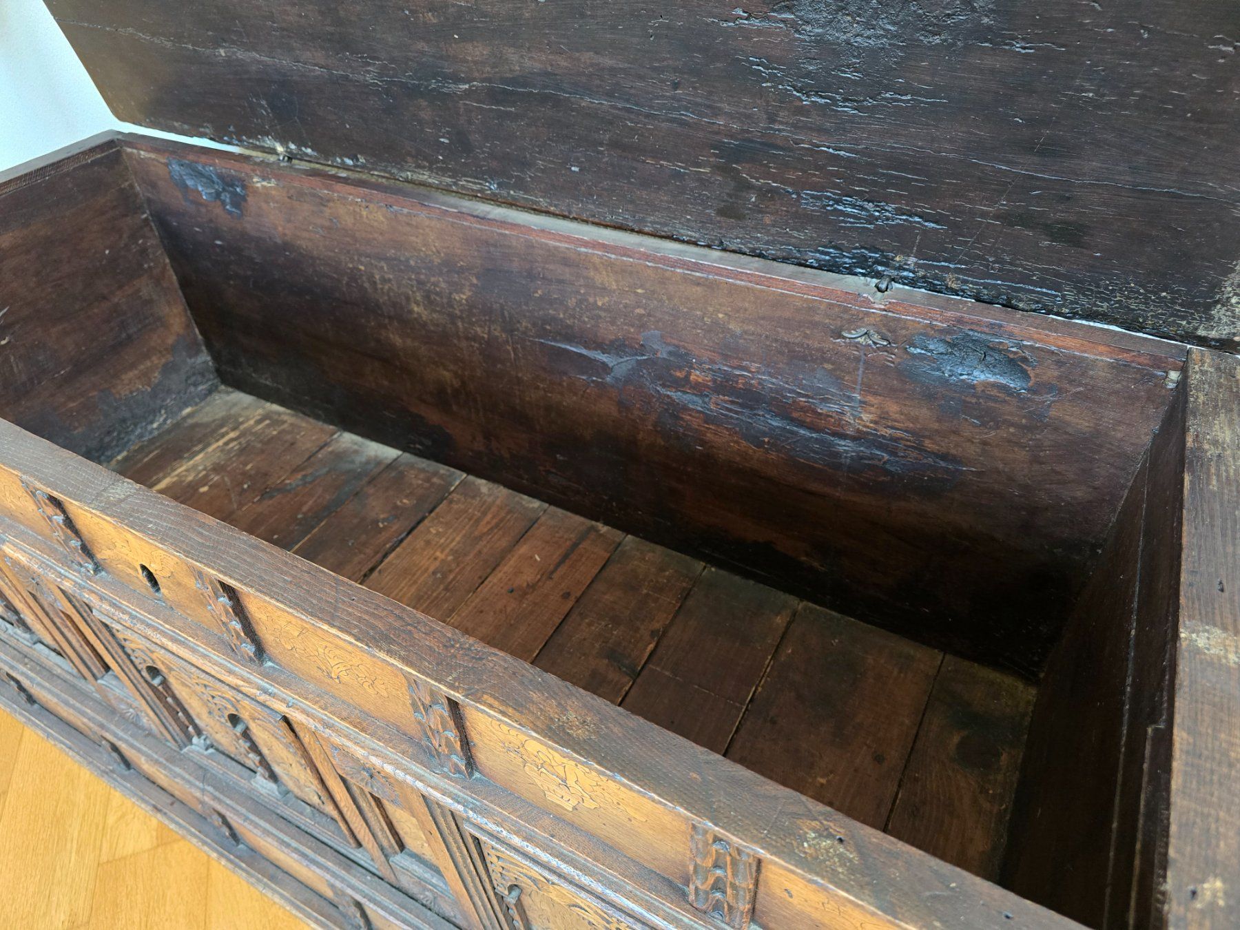 Cassapanche: Renaissance-Truhe antik – Usato da Regensdorf venduto da elj_675x 3