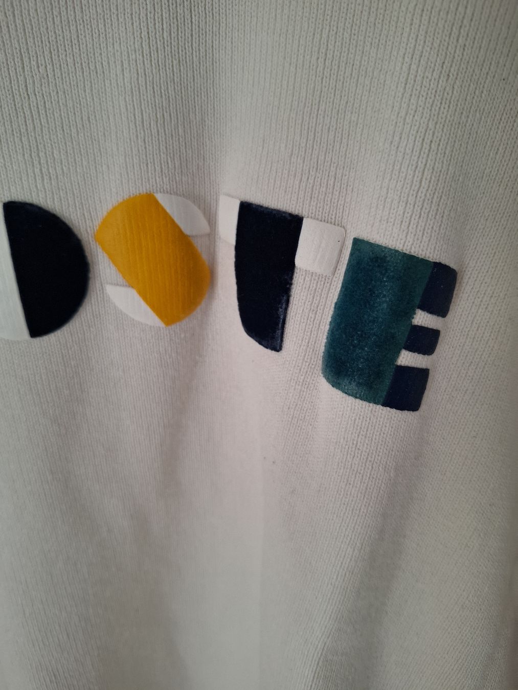 Lacoste Pulls & Sweat-shirts: Lacoste pull blanc à logo multicolore, taille L (FR 5) – D'occasion à Le Locle par sAm_2112 4