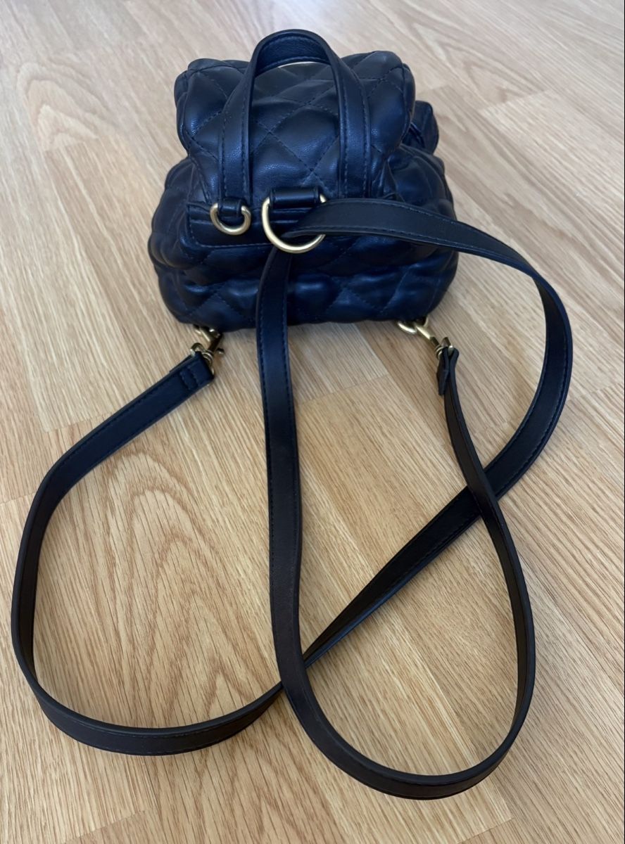 Versace Sacs femmes: Versace Jeans Couture Quilted Tasche Mini Backpack – Neuf (Voir description) à Zürich par iphigenie666 2