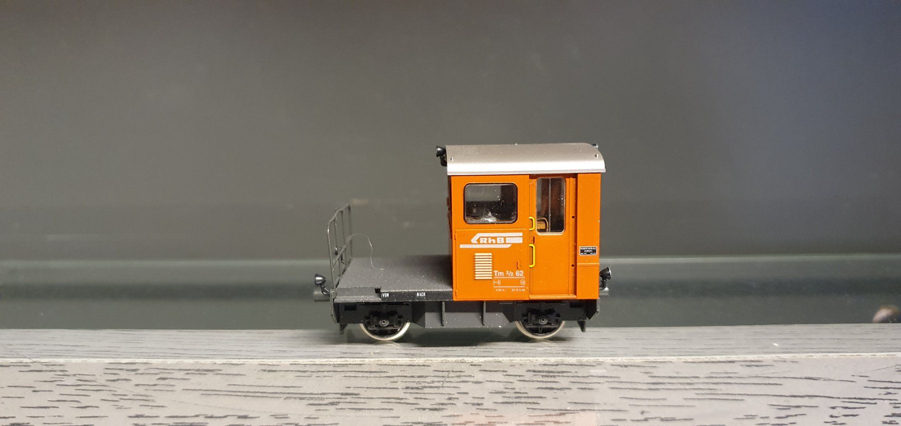 Bemo Modellini di ferrovie: BEMO: RHB TRAKTOR Tm 2/2 ORANGE 127362 OVP – Usato da Biglen venduto da taunus82 1