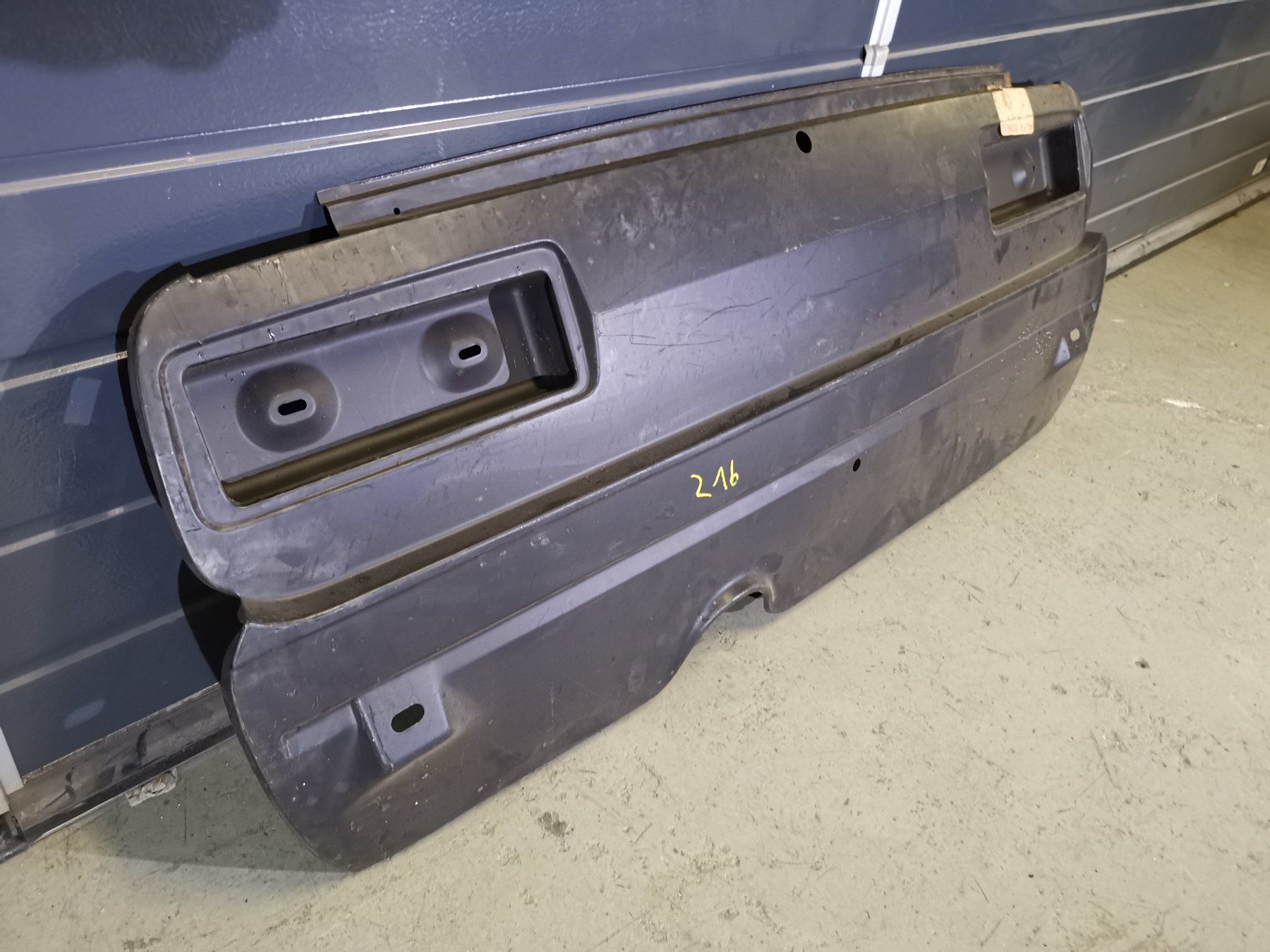 Alfa Romeo Tutti pezzi di ricambio auto: Alfa 1750 + 2000 Berlina Heckblech – Usato da Thalwil venduto da Joker690 1
