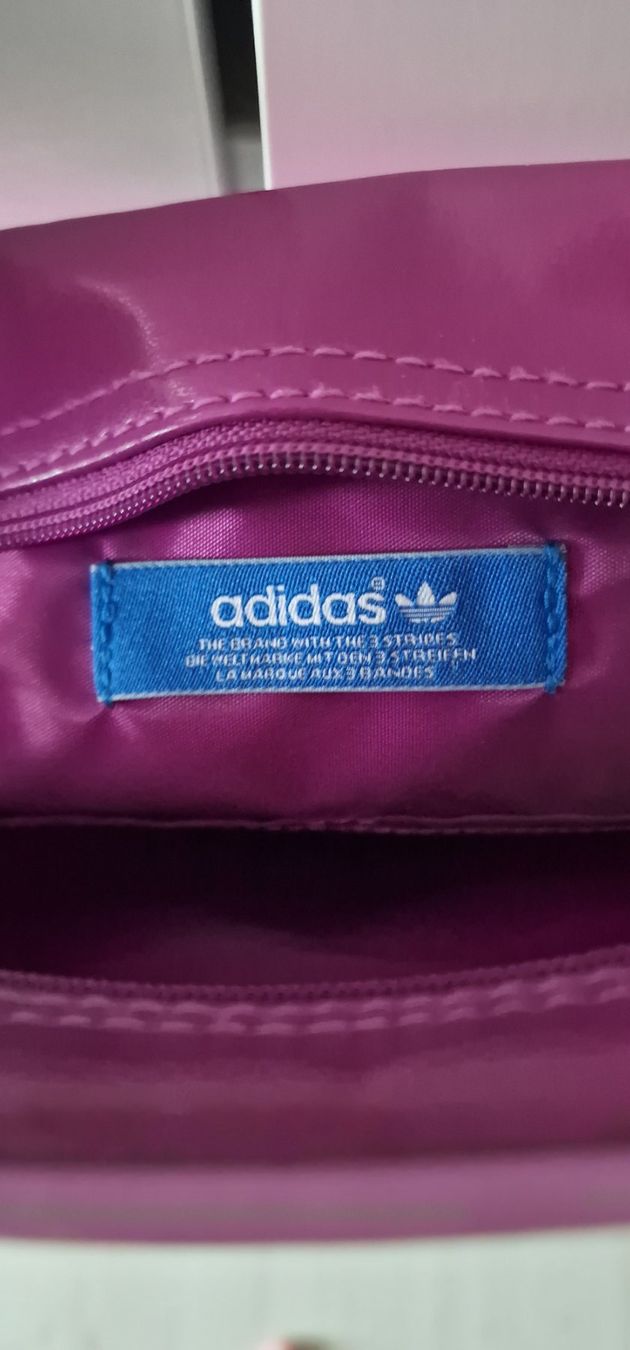 Adidas Borse da donna: Adidas Tasche Retro-Style – Usato da Bäretswil venduto da isa_gk9g 1