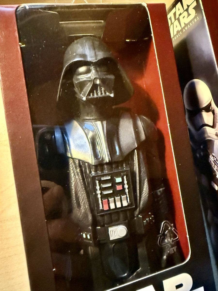 Star Wars Statuette: Star Wars Action Figures Darth Vader & Stormtrooper Set – Usato da Utzenstorf venduto da Victoria666 2