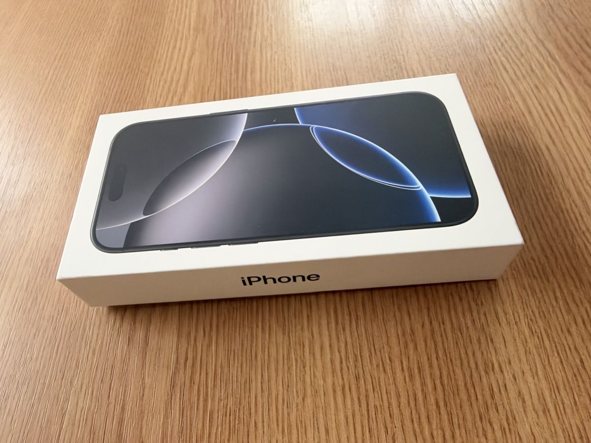 Apple Handys / Smartphones: Iphone16 Pro, 128GB Black Titan – Gebraucht aus Münsingen von Rtampa 1