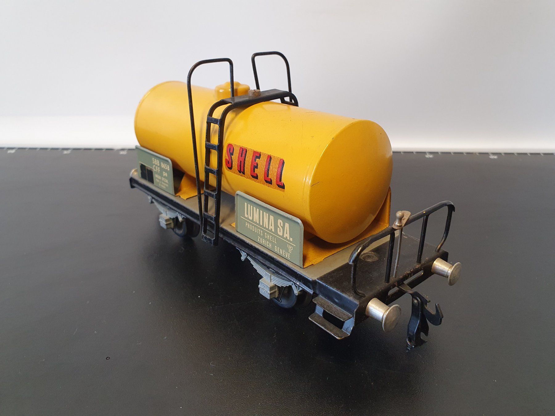 Buco Modelleisenbahnen: BUCO:0: SBB SHELL KESSELWAGEN MIT PLATTFORM – Gebraucht aus Biglen von taunus82 4