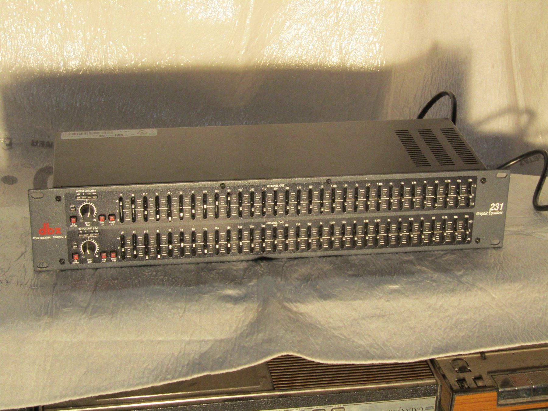 Dbx Equalizzatori: DBX 231 Graphic Equalizer 2 X 31 Band NEU – Nuovo (secondo la descrizione) da Wädenswil venduto da verebe 5