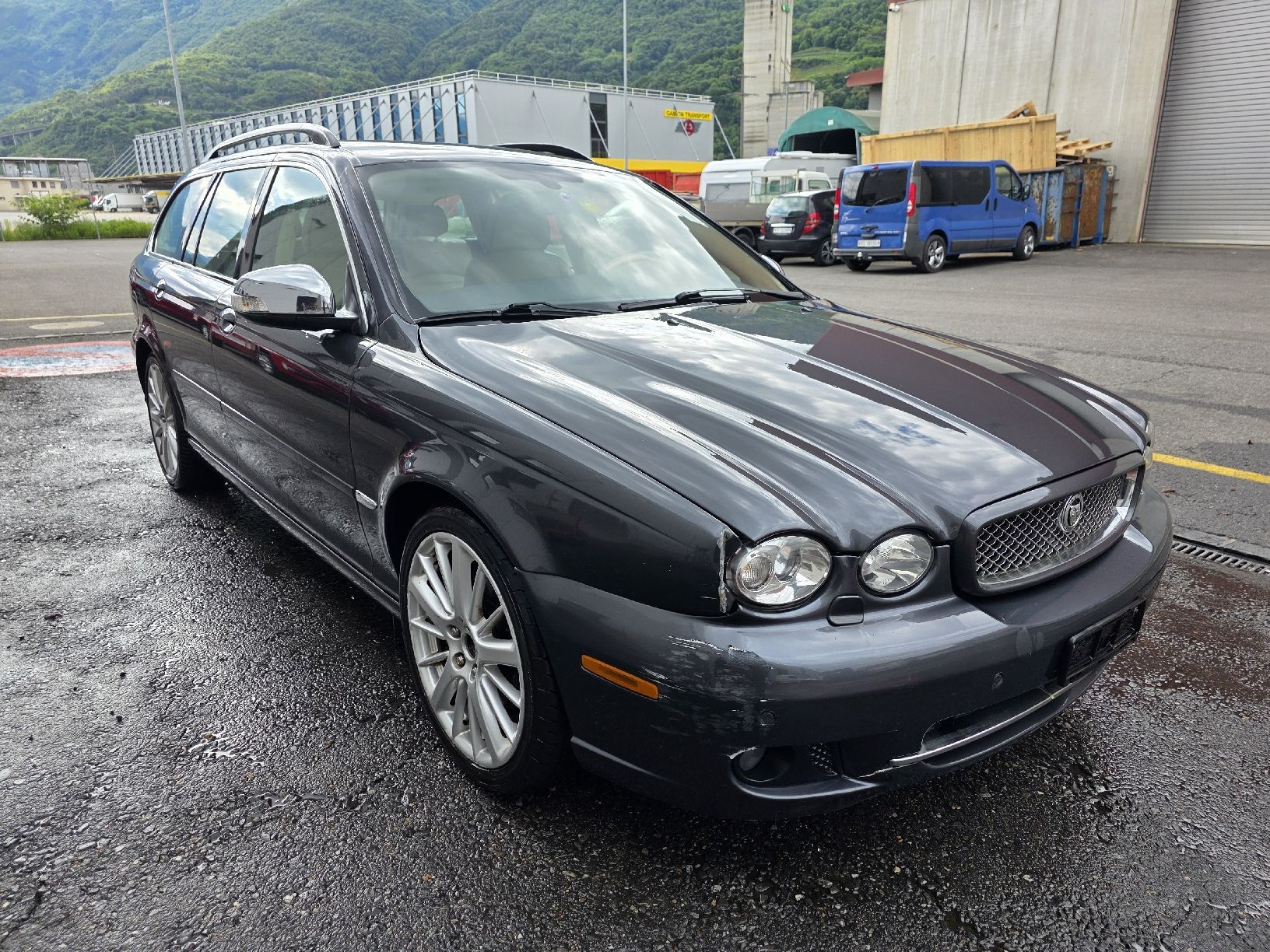 Jaguar Automobili: Jaguar X-Type 2.2 D – Usato da Cadenazzo venduto da LuismacchineSagl 1