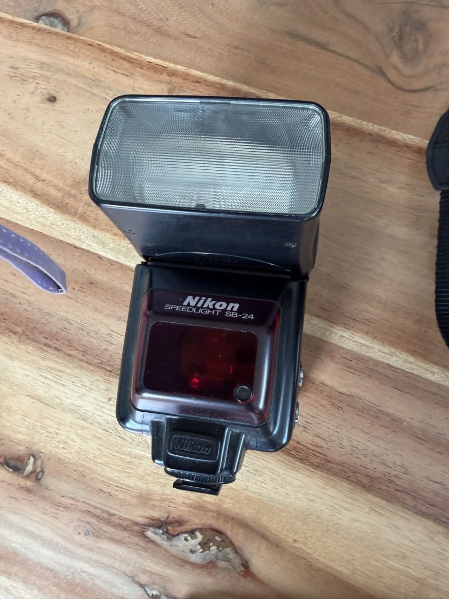 Nikon Kamera: Nikon DS 70 – Gebraucht aus Botyre (Ayent) von Claude-EvelyneS 1