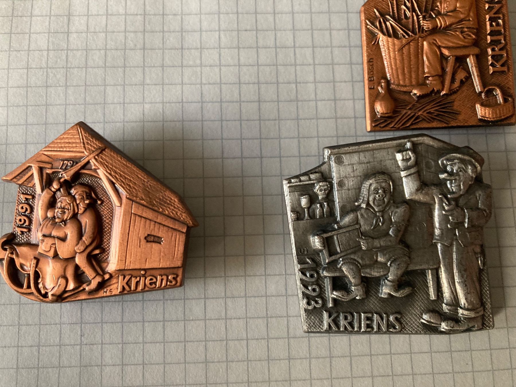 Krienser Placchette & Badge: Krienser Fastnachtsplaketten – Usato da Horw venduto da adler65 5