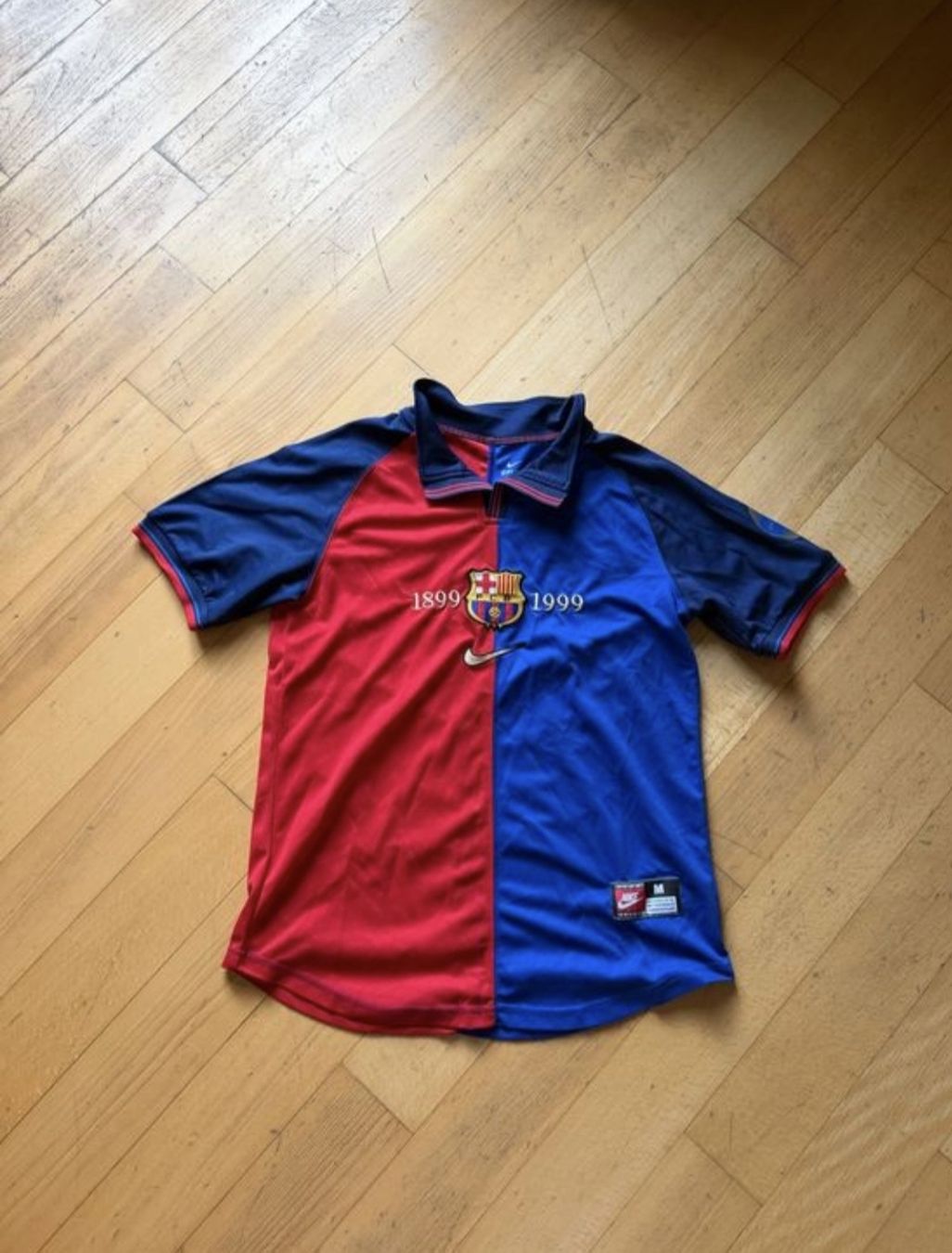 FC Barcelona Canottiere & Pantaloni: Barcelona Retro Jersey Medium – Usato da Zürich venduto da swiss_canadian