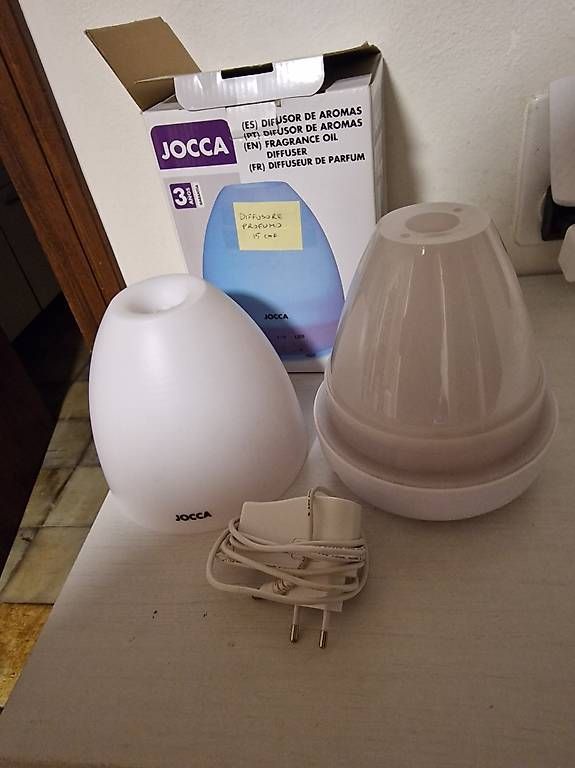 Diffusori di oli essenziali: Diffusore profumato con 7 colori led  – Usato da Agno venduto da Scambio-Vendo-Agno 3