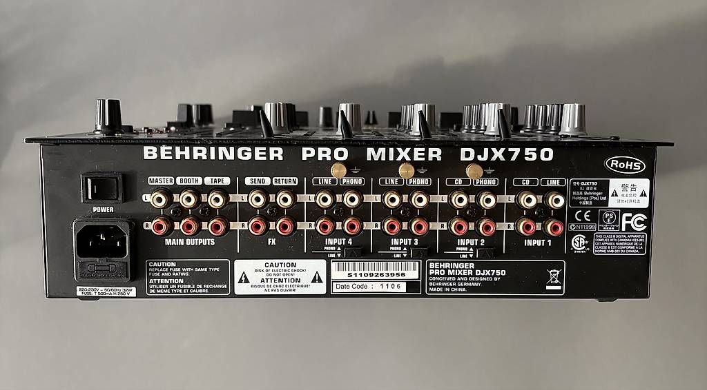 Platines de mixage: Behringer Pro Mixer DJX750 – D'occasion à St. Gallen par dieamsel 1