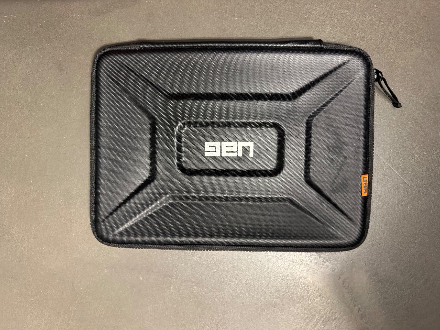 Covers & Borse: Case for the Laptop – Usato da Bern venduto da berner 2