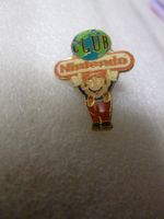 Nintendo PINS Club Color