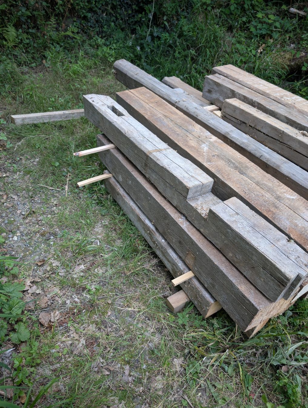 Holzartikel: Rustikale Altholbalken – Gebraucht aus Schlatt TG von _holzdesignbbq 3