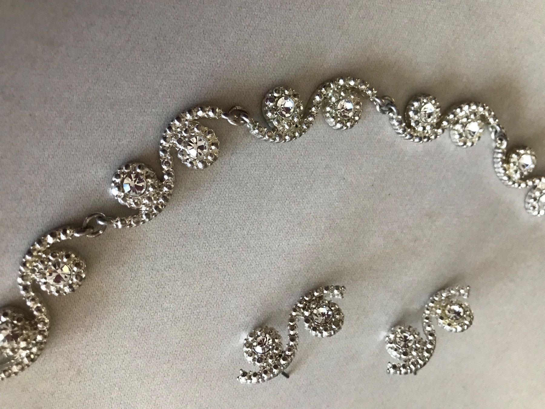 Catenine: Joli ensemble de bijoux argenté – Usato da Grimisuat venduto da eliseba88 5