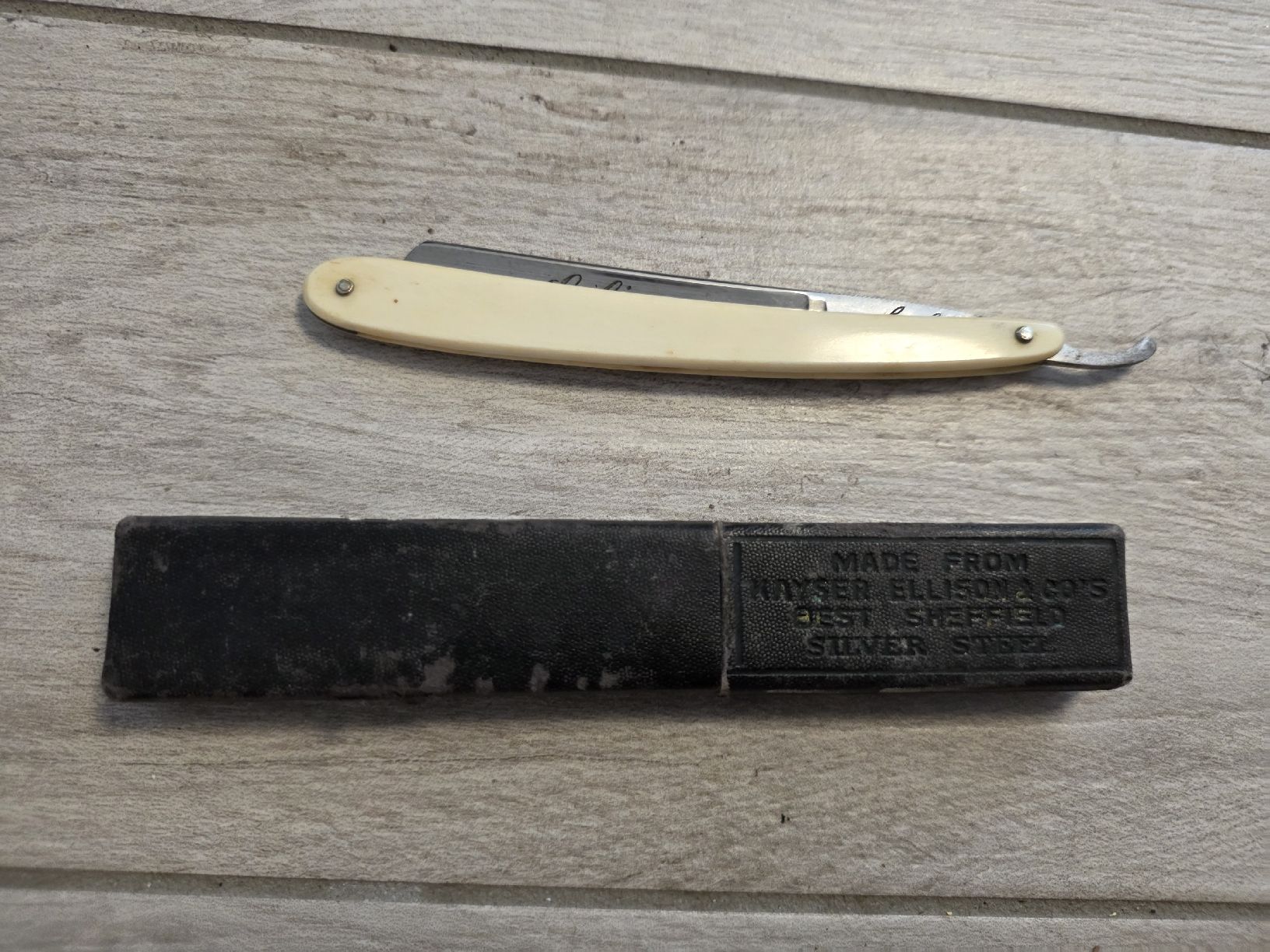 Rasoi & Lamette da barba: Rasiermesser Solina Hohl mit Etui  – Usato da Dorf venduto da Echo_Elements
