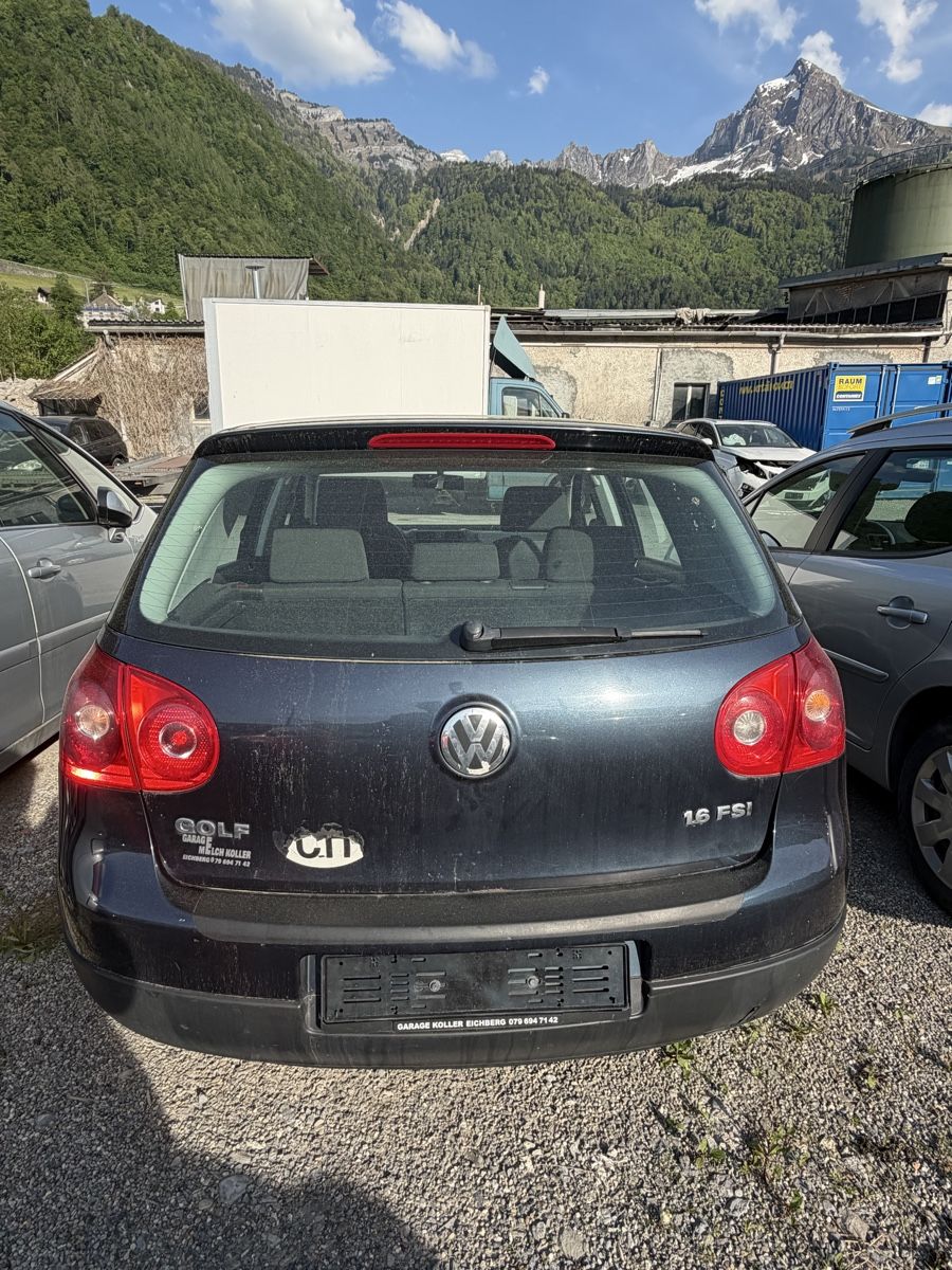VW Autos: VW Golf V 1.6 Benzin  – Gebraucht aus Mollis von BSL10 3